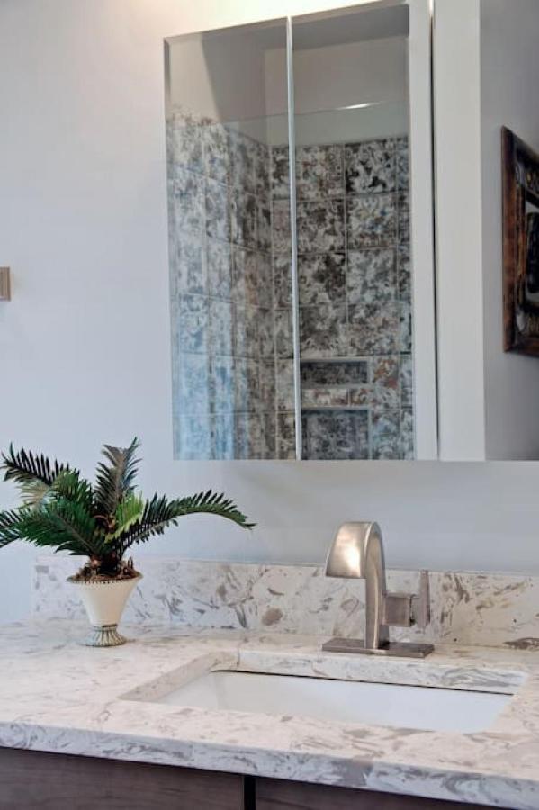 Villa Newly Renovated 4 Bed 3 Bath And 2 Parking Spots Savannah Esterno foto