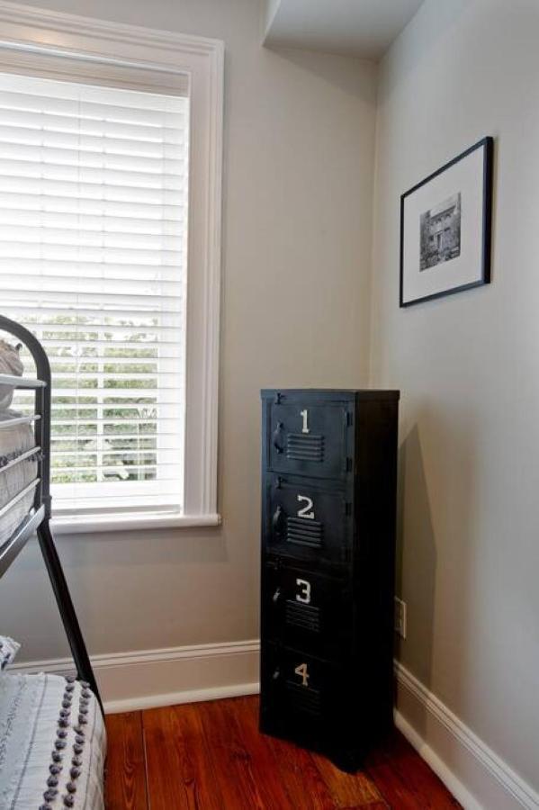 Villa Newly Renovated 4 Bed 3 Bath And 2 Parking Spots Savannah Esterno foto