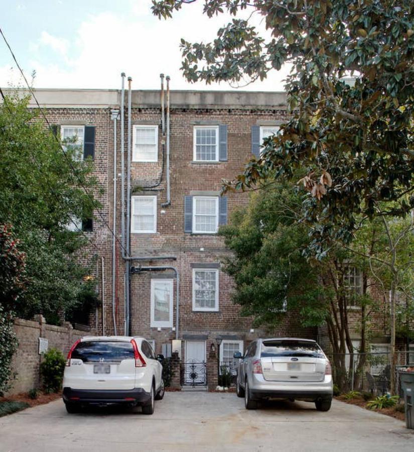 Villa Newly Renovated 4 Bed 3 Bath And 2 Parking Spots Savannah Esterno foto